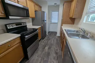 385 Bridgewater Cir, Athens, GA 30601 - Photo 3