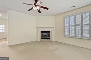 13 Hampshire Ln, Newnan, GA 30265 - Photo 9