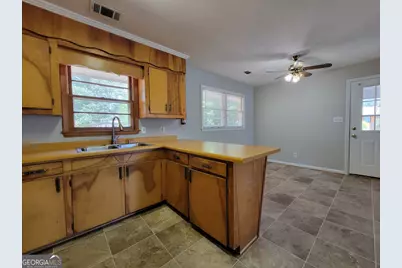 300 Nancy Street, Winder, GA 30680 - Photo 5