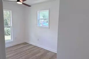 1629 Glenridge Dr, Savannah, GA 31415 - Photo 19