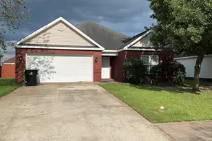 305 Manchester Ln, Byron, GA 31008 - Photo 1