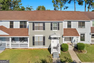 912 Pineland Avenue #APT 4, Hinesville, GA 31313 - Photo 1
