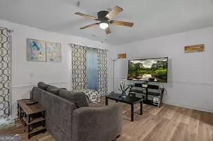 912 Pineland Ave, Hinesville, GA 31313 - Photo 11