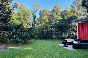 237 W Commons Dr, Saint Simons, GA 31522 - Photo 23