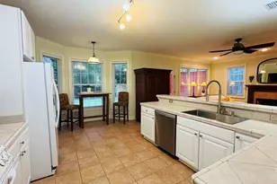 237 W Commons Dr, Saint Simons, GA 31522 - Photo 7