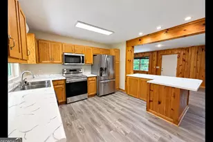 208 Yonah Cir, Clarkesville, GA 30523 - Photo 9