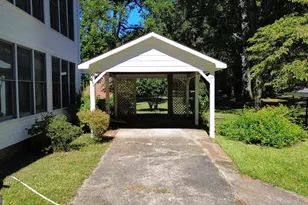 803 Dolvin Ave, Union Point, GA 30669 - Photo 15