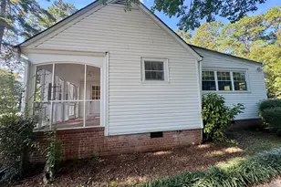 803 Dolvin Ave, Union Point, GA 30669 - Photo 13