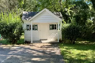 803 Dolvin Ave, Union Point, GA 30669 - Photo 17