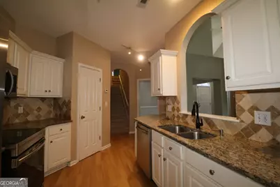 842 Clifton Ridge, McDonough, GA 30253 - Photo 7