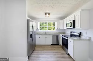 910 Winterside Ln, Atlanta, GA 30349 - Photo 7