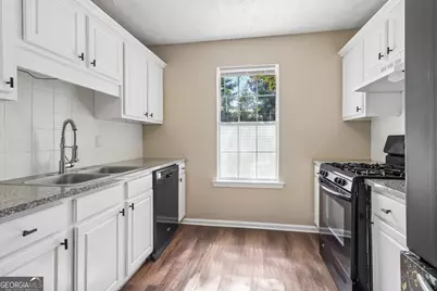 22 Canterbury Drive, Grantville, GA 30220 - Photo 17