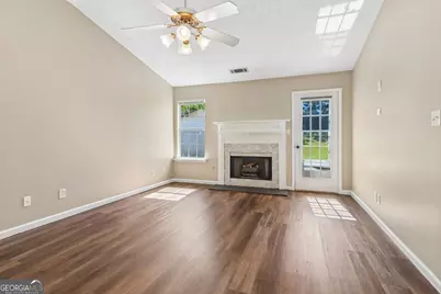 22 Canterbury Drive, Grantville, GA 30220 - Photo 9