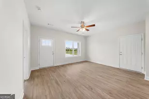 163 Landmark Cir, Statesboro, GA 30458 - Photo 5