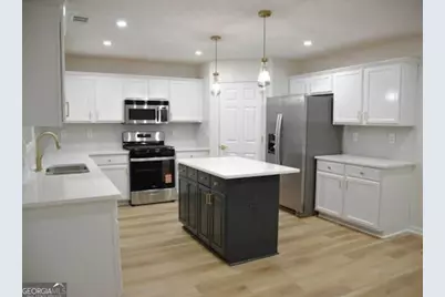 6681 Point Of Woods Drive, Stone Mountain, GA 30087 - Photo 17
