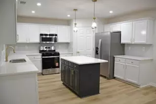 6681 Point of Woods Dr, Stone Mountain, GA 30087 - Photo 17