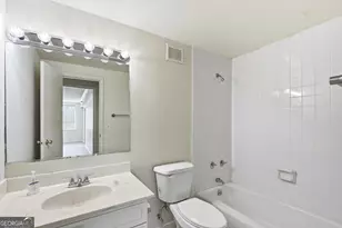 2479 Peachtree Rd NE, Atlanta, GA 30305 - Photo 21