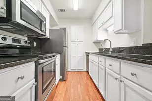 23203 Plantation Dr NE, Atlanta, GA 30324 - Photo 19