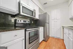 23203 Plantation Dr NE, Atlanta, GA 30324 - Photo 17