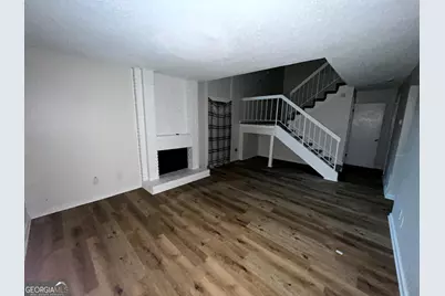 1086 Village Road, Stone Mountain, GA 30088 - Photo 5