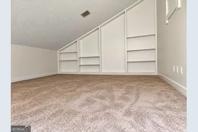 1086 Village Road, Stone Mountain, GA 30088 - Photo 13