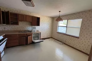 118 S Palm Dr, Brunswick, GA 31525 - Photo 5