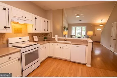 5371 Medlock Corners Drive, Peachtree Corners, GA 30092 - Photo 11