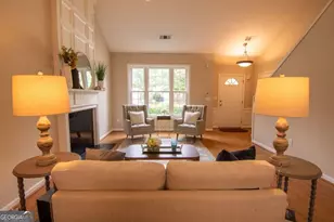 5371 Medlock Corners Dr, Peachtree Corners, GA 30092 - Photo 9