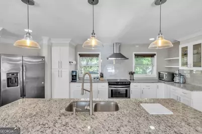 2363 Oakridge Court, Decatur, GA 30032 - Photo 9
