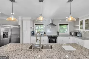 2363 Oakridge Ct, Decatur, GA 30032 - Photo 9