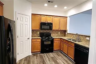 1729 Coleville Oak Ln, Lawrenceville, GA 30046 - Photo 5