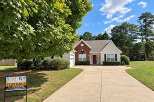 2214 Oakland Farm Dr, Lawrenceville, GA 30044 - Photo 3