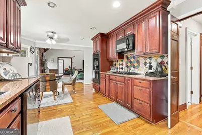 5741 Wolf Laurel Lane SW, Lilburn, GA 30047 - Photo 19