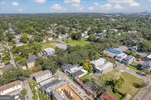 420 W 42nd St, Savannah, GA 31401 - Photo 13