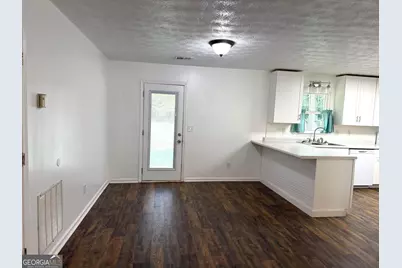 292 Cypress Circle, Carrollton, GA 30116 - Photo 5
