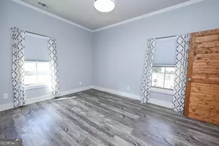 53 E Jones St, Newnan, GA 30263 - Photo 17