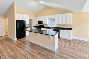 131 Lake Meadows Dr, Winder, GA 30680 - Photo 11