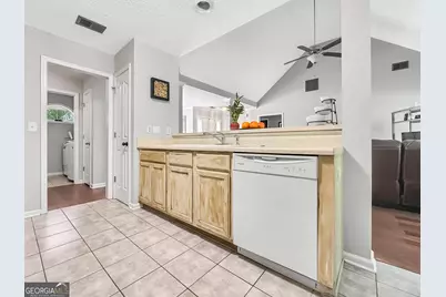 38 Pine Crescent, Newnan, GA 30265 - Photo 5