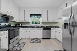 1817 Green Valley Ln, Albany, GA 31707 - Photo 13