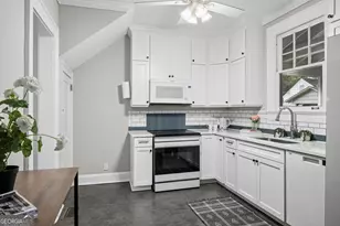 211 Greenwood Cir, Decatur, GA 30030 - Photo 13