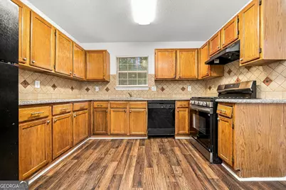 6309 Phillips Court, Lithonia, GA 30058 - Photo 5