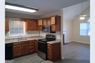 7728 Governors Lane, Douglasville, GA 30134 - Photo 5