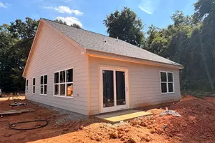 1806 W Main St, Bowersville, GA 30516 - Photo 5