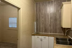 245 Atlanta St, Barnesville, GA 30204 - Photo 7