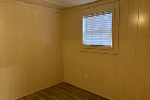 245 Atlanta St, Barnesville, GA 30204 - Photo 15