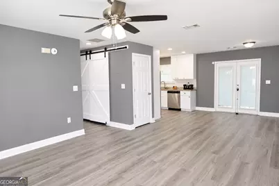 110 Bradley Circle, Barnesville, GA 30204 - Photo 3