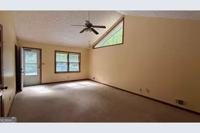 2663 Flagstone Court SE, Conyers, GA 30013 - Photo 9