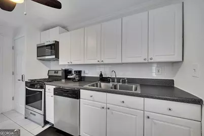 1040 Herndon Street NW #UNIT B, Atlanta, GA 30318 - Photo 9
