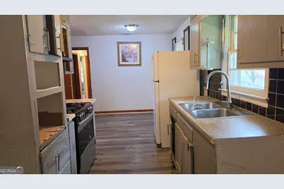 632 Pineridge Drive, Forest Park, GA 30297 - Photo 5