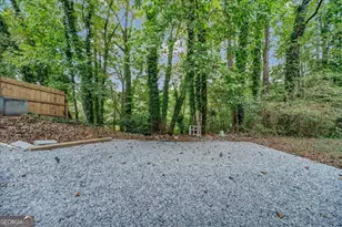 842 Brandy Oaks Ln, Stone Mountain, GA 30088 - Photo 37